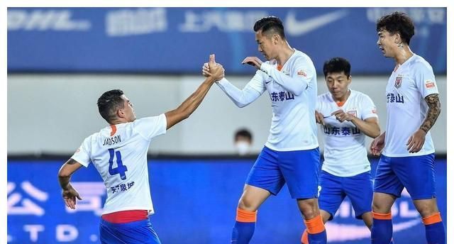 欧联-布莱顿1-0十人雅典AEK 佩德罗造点+点射制胜北京时间12月1日01:45，欧联小组赛第五轮布莱顿挑战雅典AEK的比赛，上半场弗格森低射造险，聚贝尔中柱，下半场若昂佩德罗造点+点射破门，加齐诺维奇直红，最终布莱顿客场1-0十人雅典AEK。